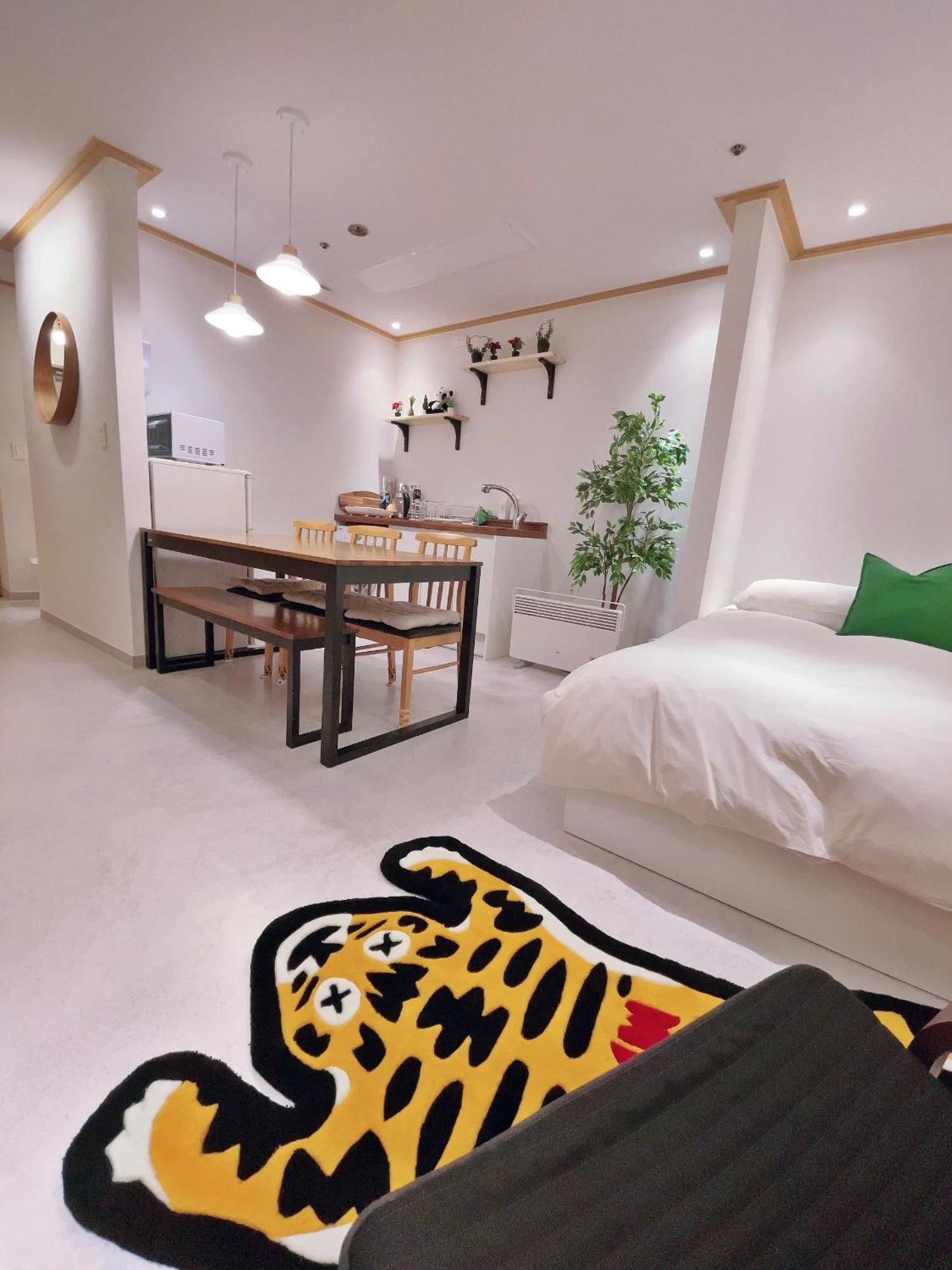 アパート New Open Hongdae Tiger House